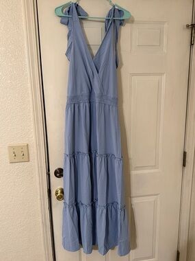 Women's Light Blue Tiered V-Neck Maxi Dress